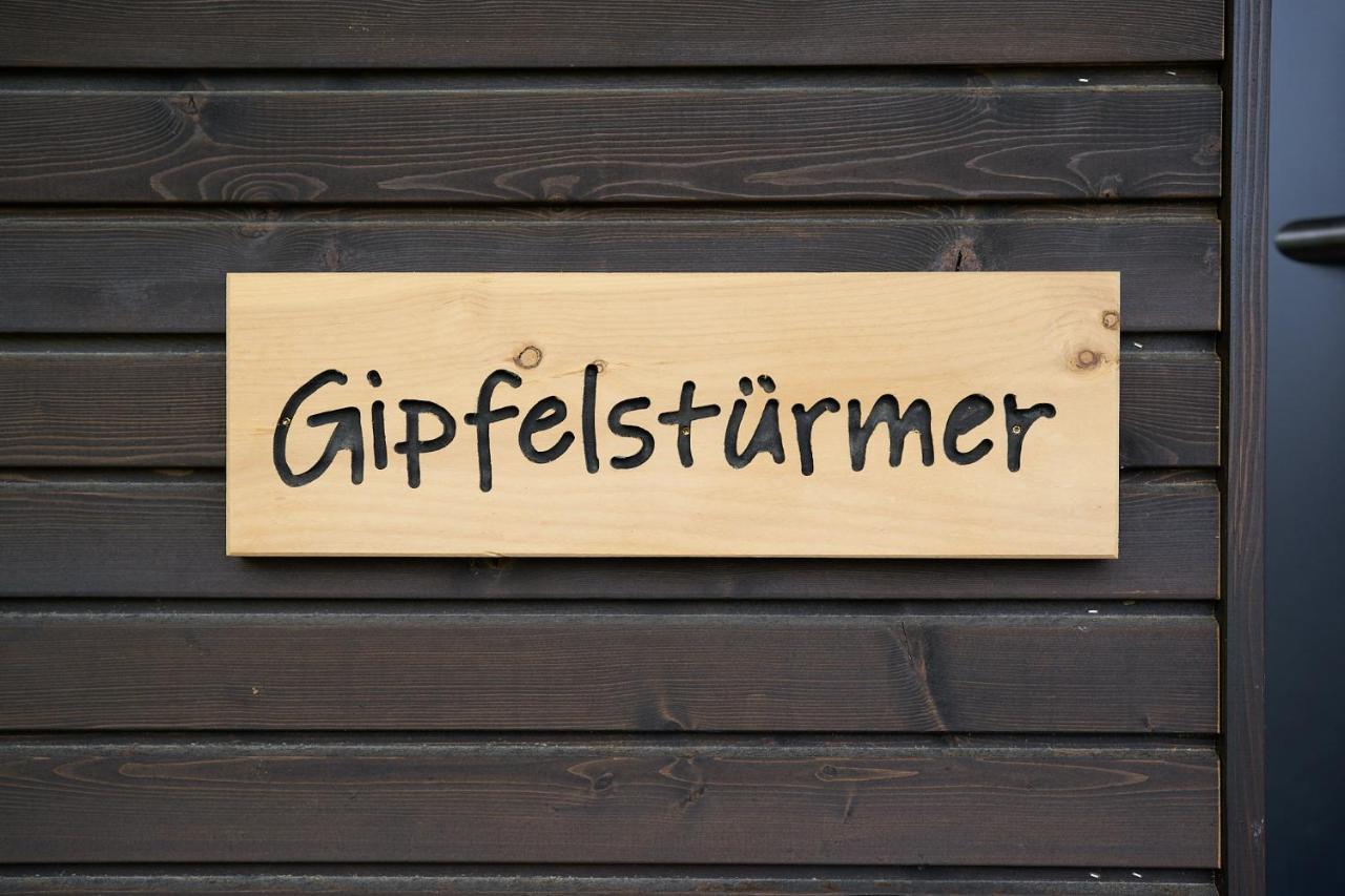 Black Forest Lodges - Gehobene Ferienwohnungen Mit Privatsaunas Tulfes Bagian luar foto