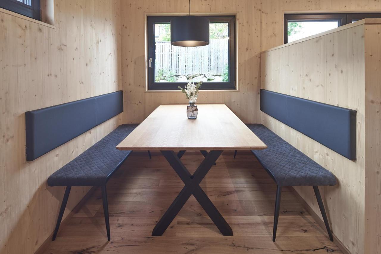 Black Forest Lodges - Gehobene Ferienwohnungen Mit Privatsaunas Tulfes Bagian luar foto